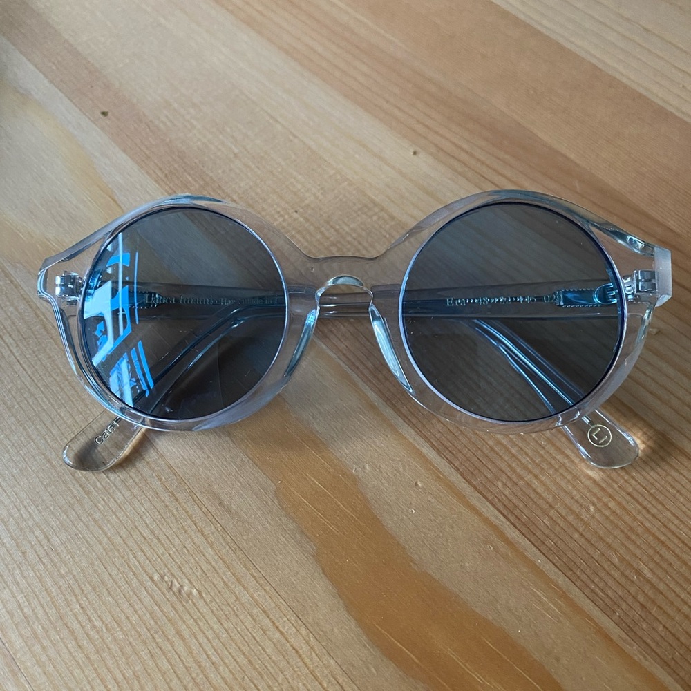 Stylish Blue Round Sunglasses